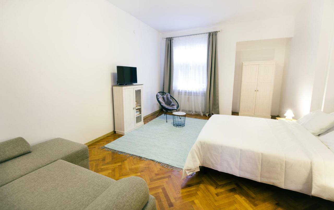 Street View Apartments Nagyszeben Kültér fotó